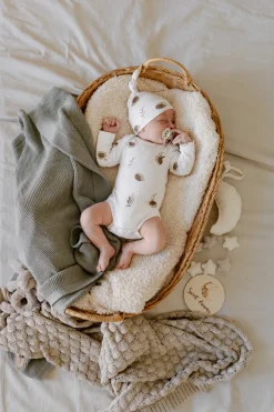Komplet niemowlęcy 62 cm Forest Brother body 2 szt. + czapeczka